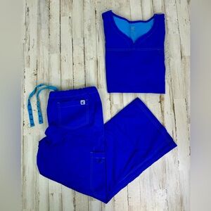 MC2 Scrub Set XL Blue Pocket V-Neck Top/ Medium Elastic Waist Cargo Bottom